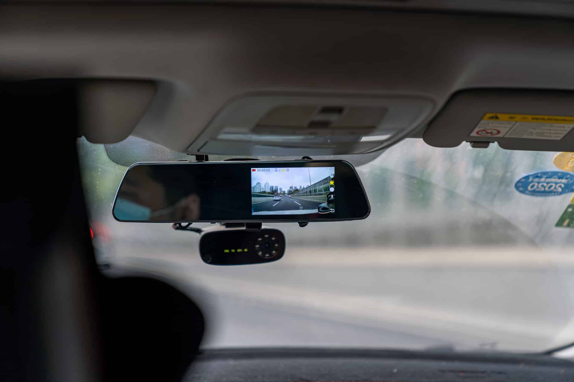 dash-cam-and-backup-cameras.jpg